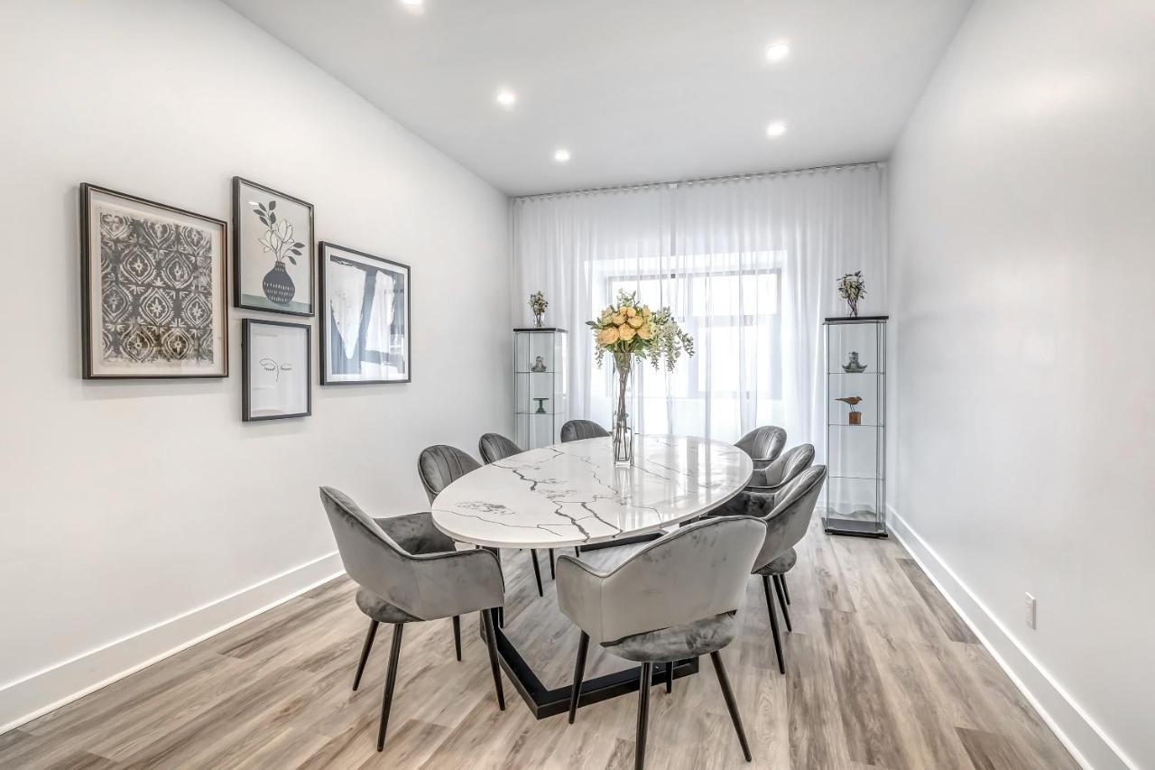 Spacious 5-bed Oasis In The Heart Of Downtown-5 Min To Bell Center, Free Parking Apartment Montreal