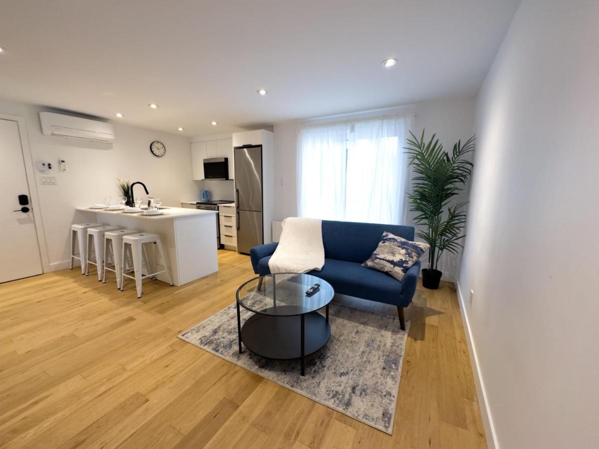 Apartment Charming 2-bedr Haven 2mins From Frontenac Metro *