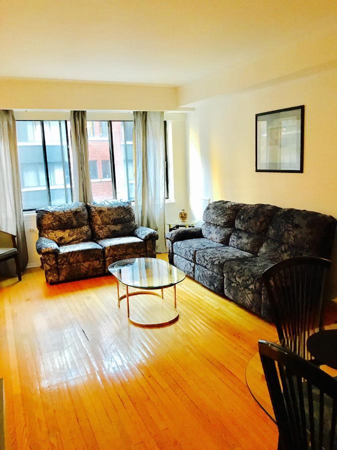 Apartment Stylish Apartment: Comfortable In The Golden Square Mile