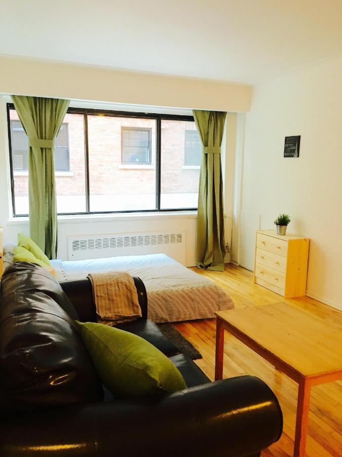 Stylish Apartment: Comfortable In The Golden Square Mile * Montreal