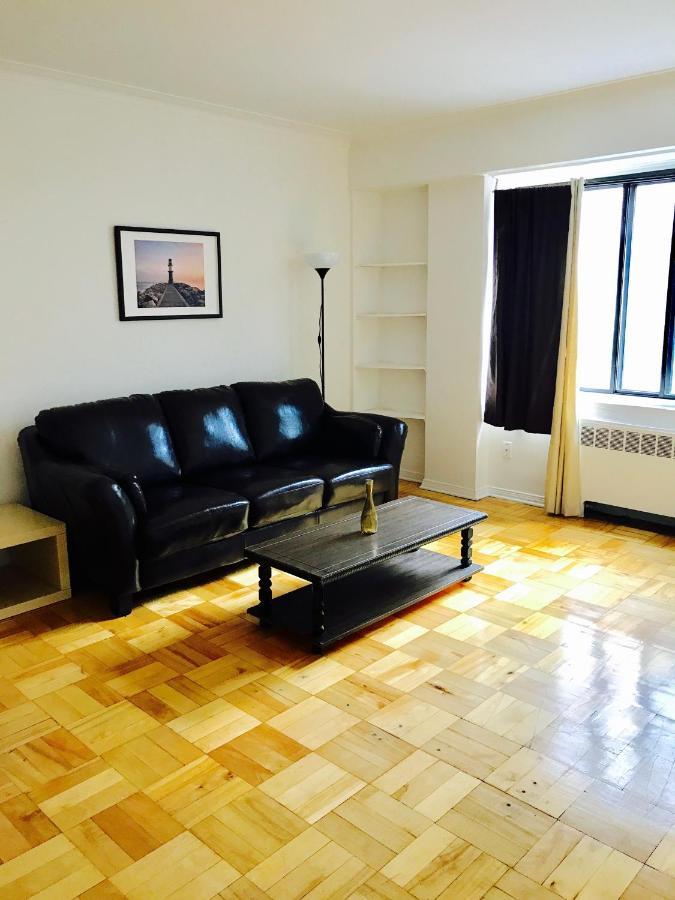 Stylish Apartment: Comfortable In The Golden Square Mile * Montreal