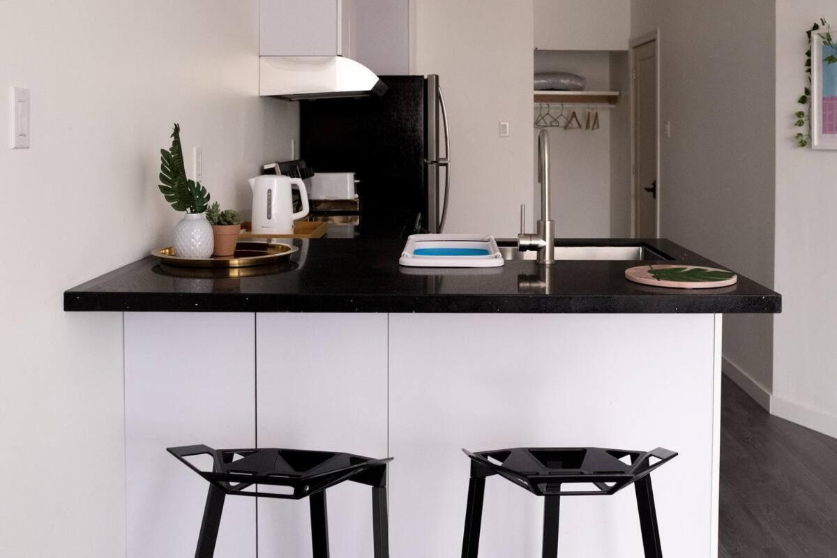 Marche Jean-talon Suites * Montreal