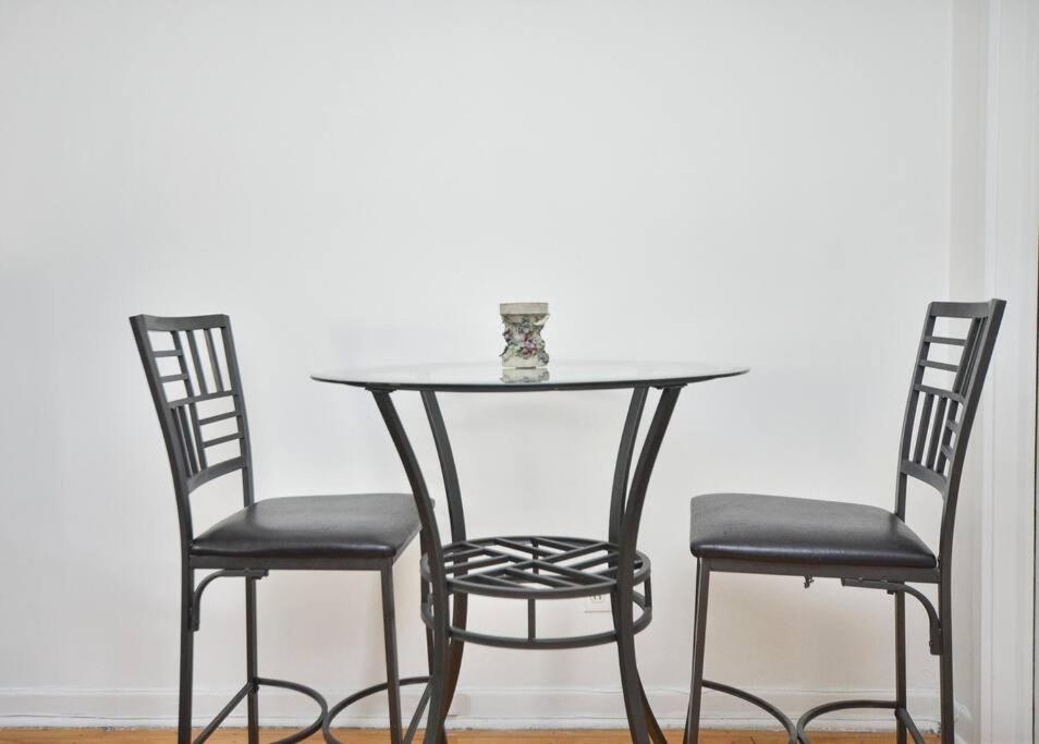Apartment Coquette 3.5 Pour 4 Personnes *