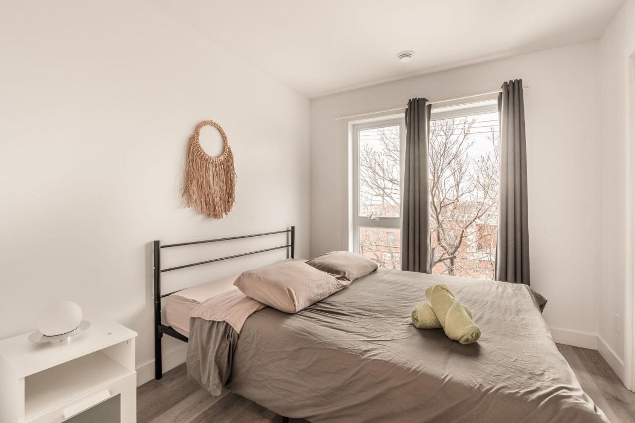 Apartment With 2 Bedrooms And Terrace - 1908 *