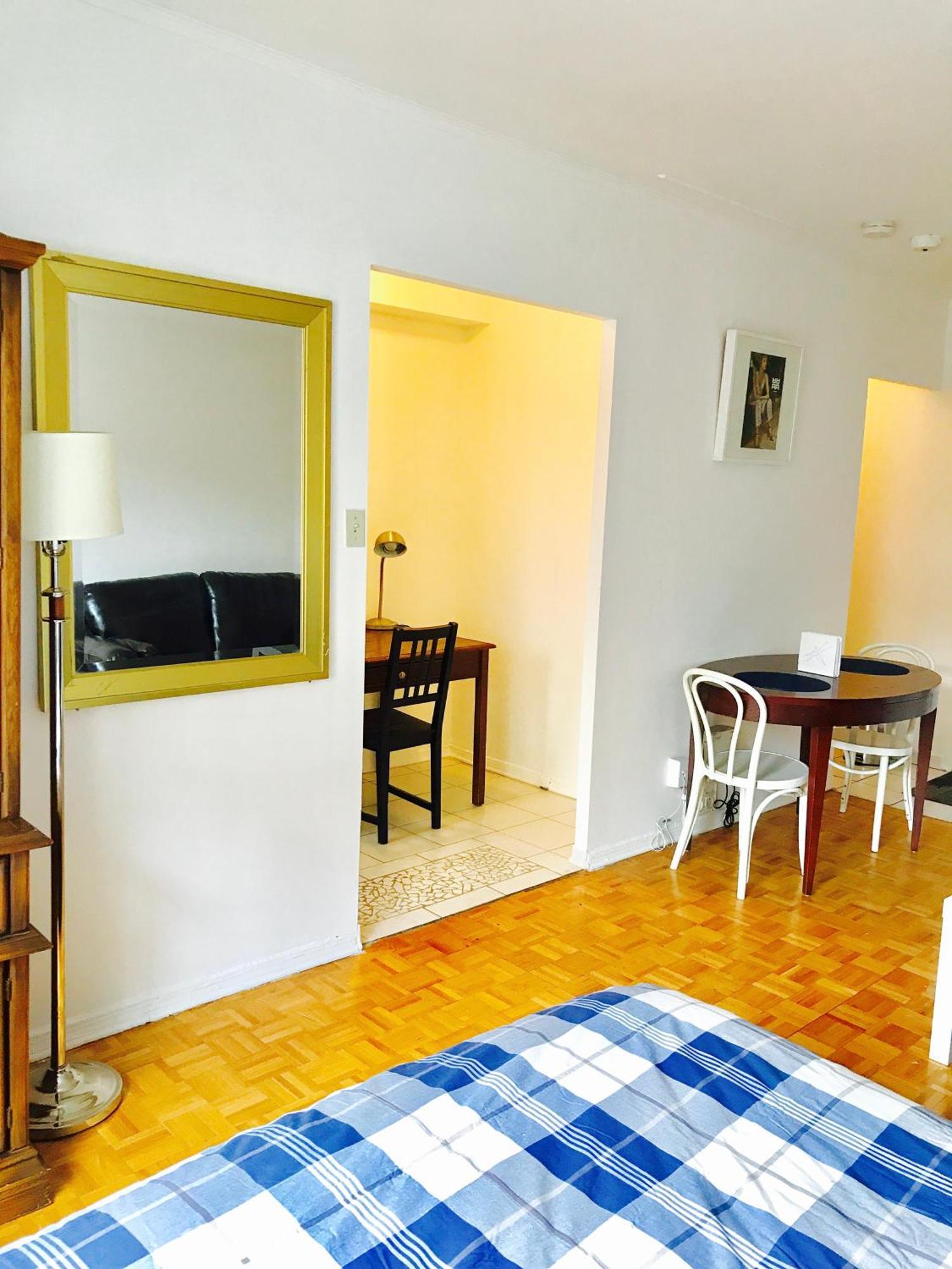 Stylish Apartment: Comfortable In The Golden Square Mile Apartment