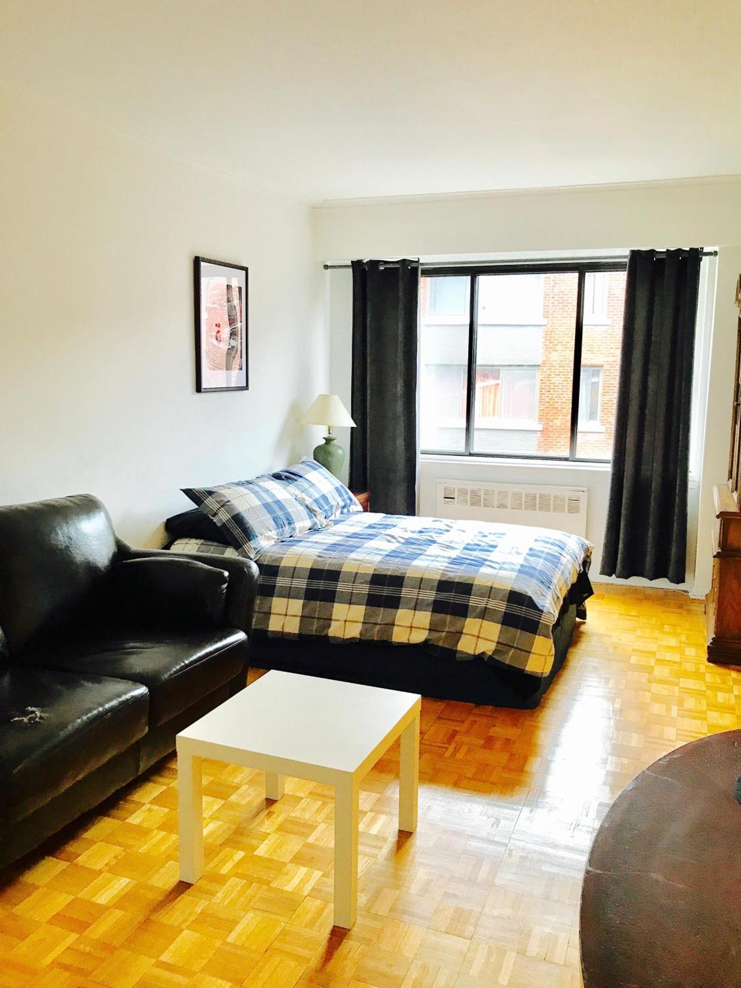 Apartment Stylish Apartment: Comfortable In The Golden Square Mile Montreal