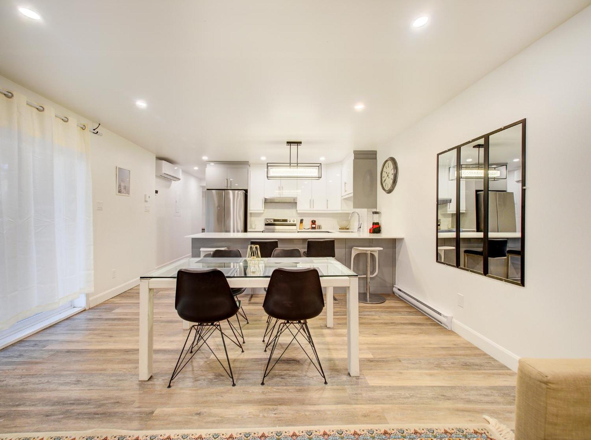 Cozy & Luxurious 3-br * Montreal