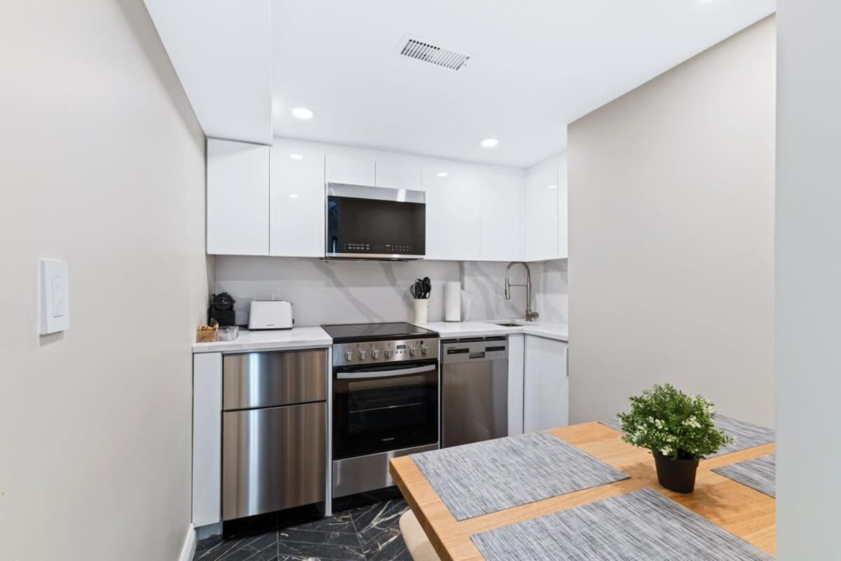 Apartment M11 Heritage Mansion 1br Unit In Heart Of Mtl