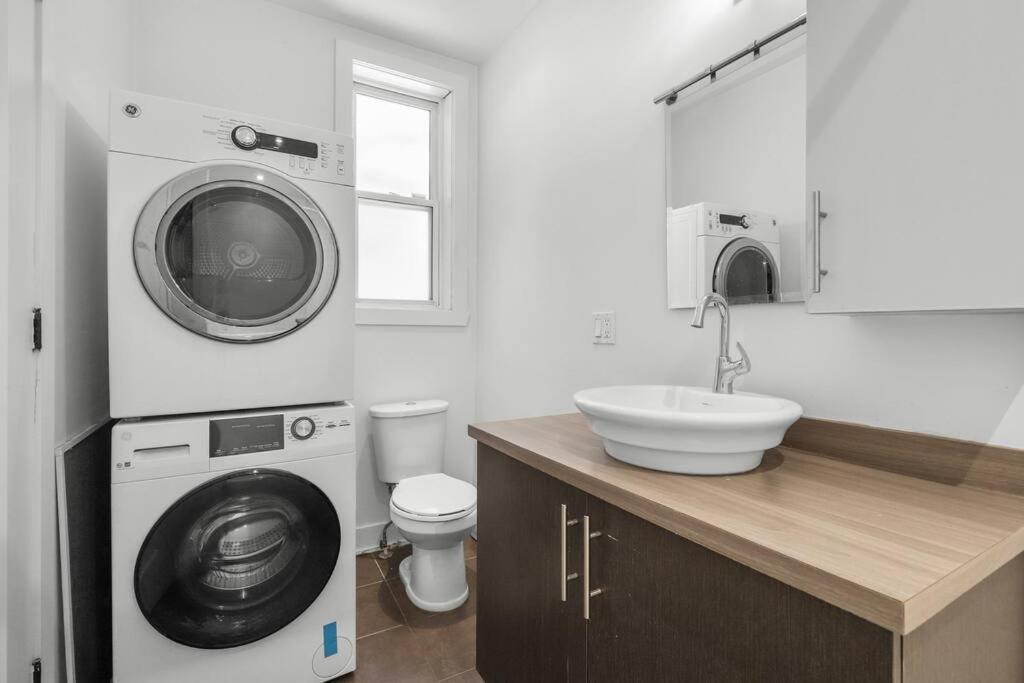 Stylish 1bedroom / 1bathroom In Plateau Mont-royal Apartment Montreal