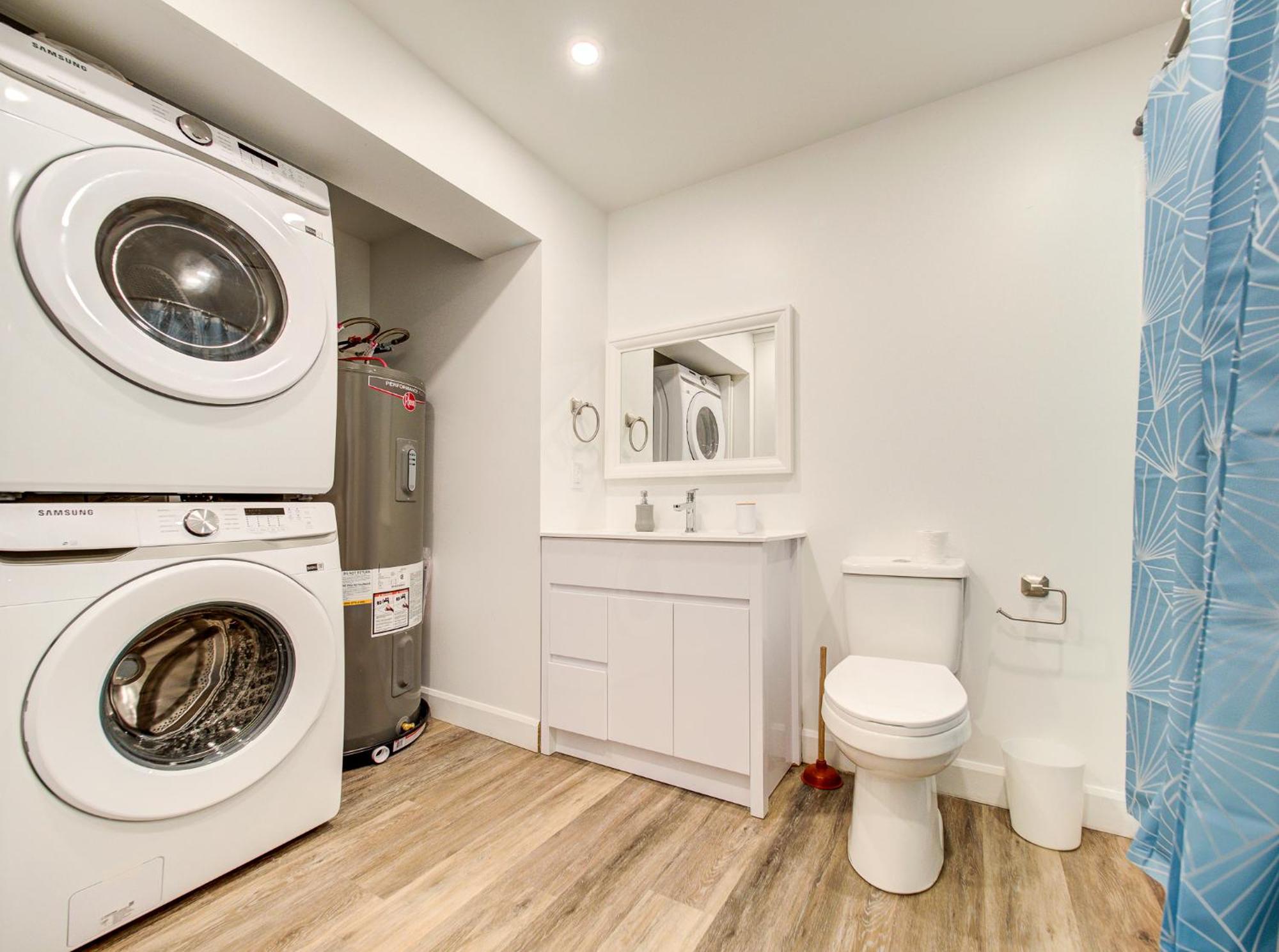 Cozy & Luxurious 3-br *