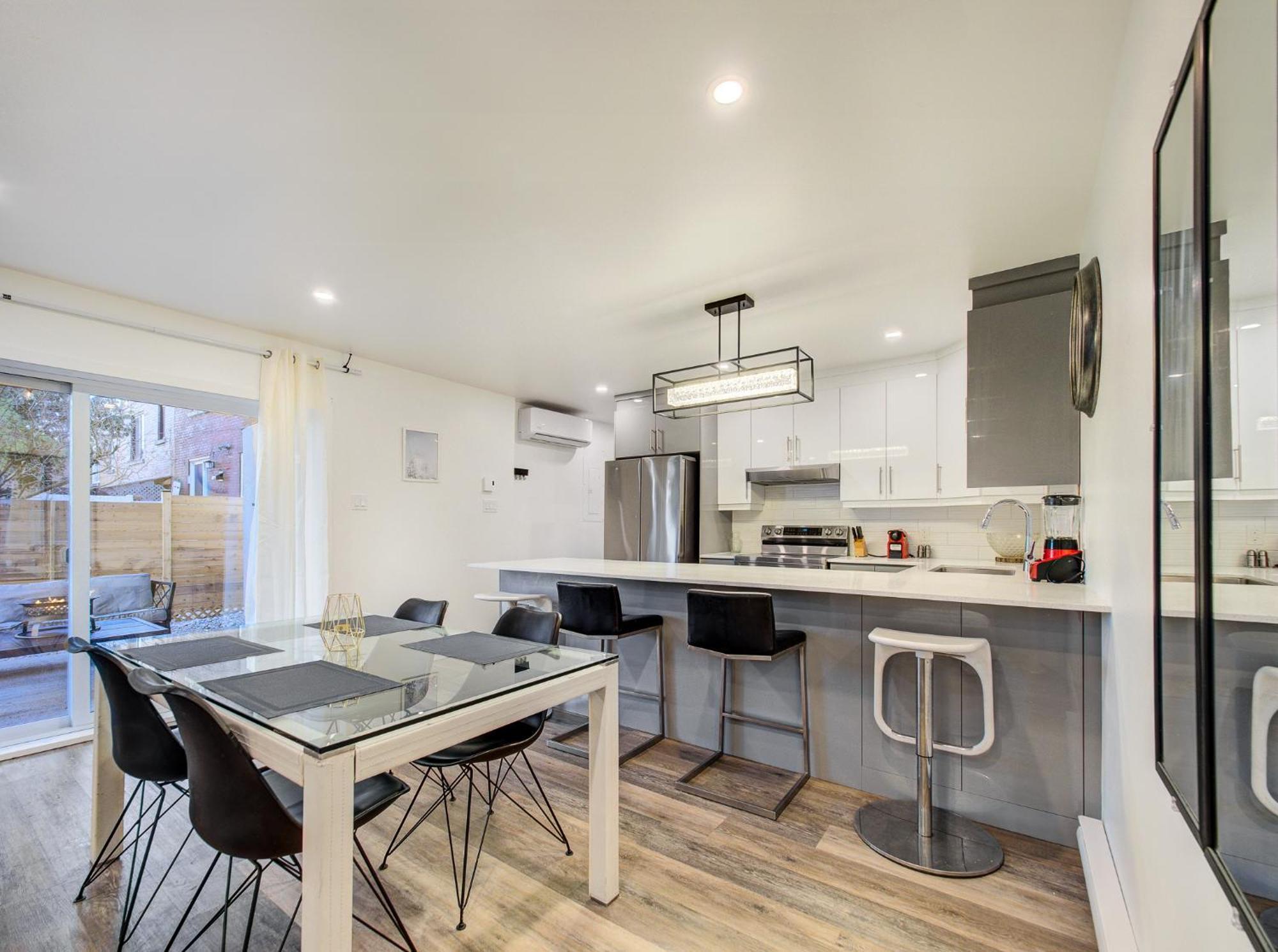 Apartment Cozy & Luxurious 3-br Montreal