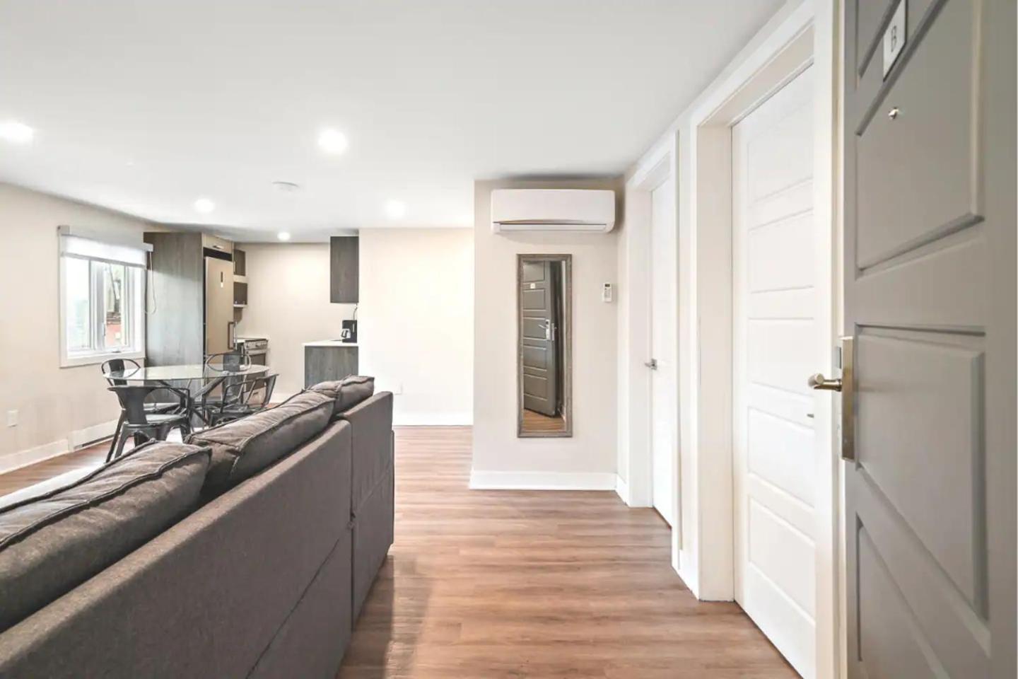 Apartment Duplex 6 Bedrooms In Heart Of Plateau Mont-royal Montreal