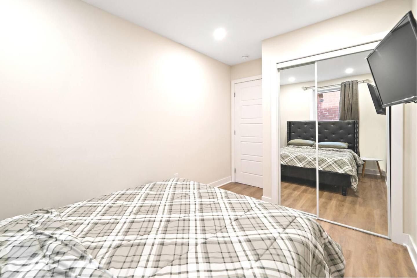 Apartment Duplex 6 Bedrooms In Heart Of Plateau Mont-royal
