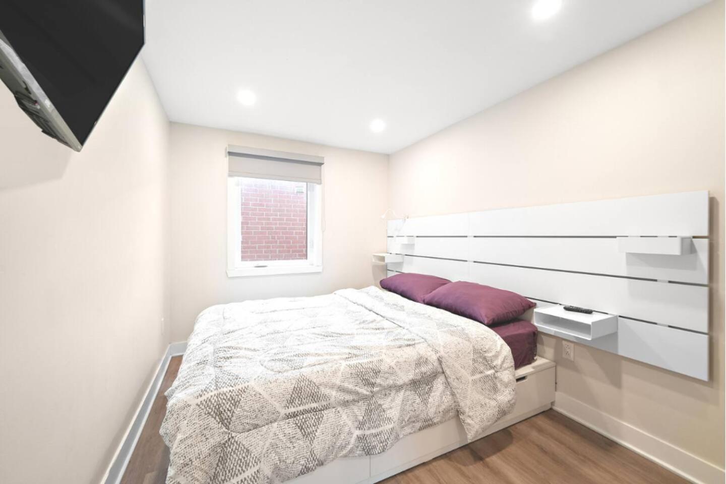 Duplex 6 Bedrooms In Heart Of Plateau Mont-royal Montreal