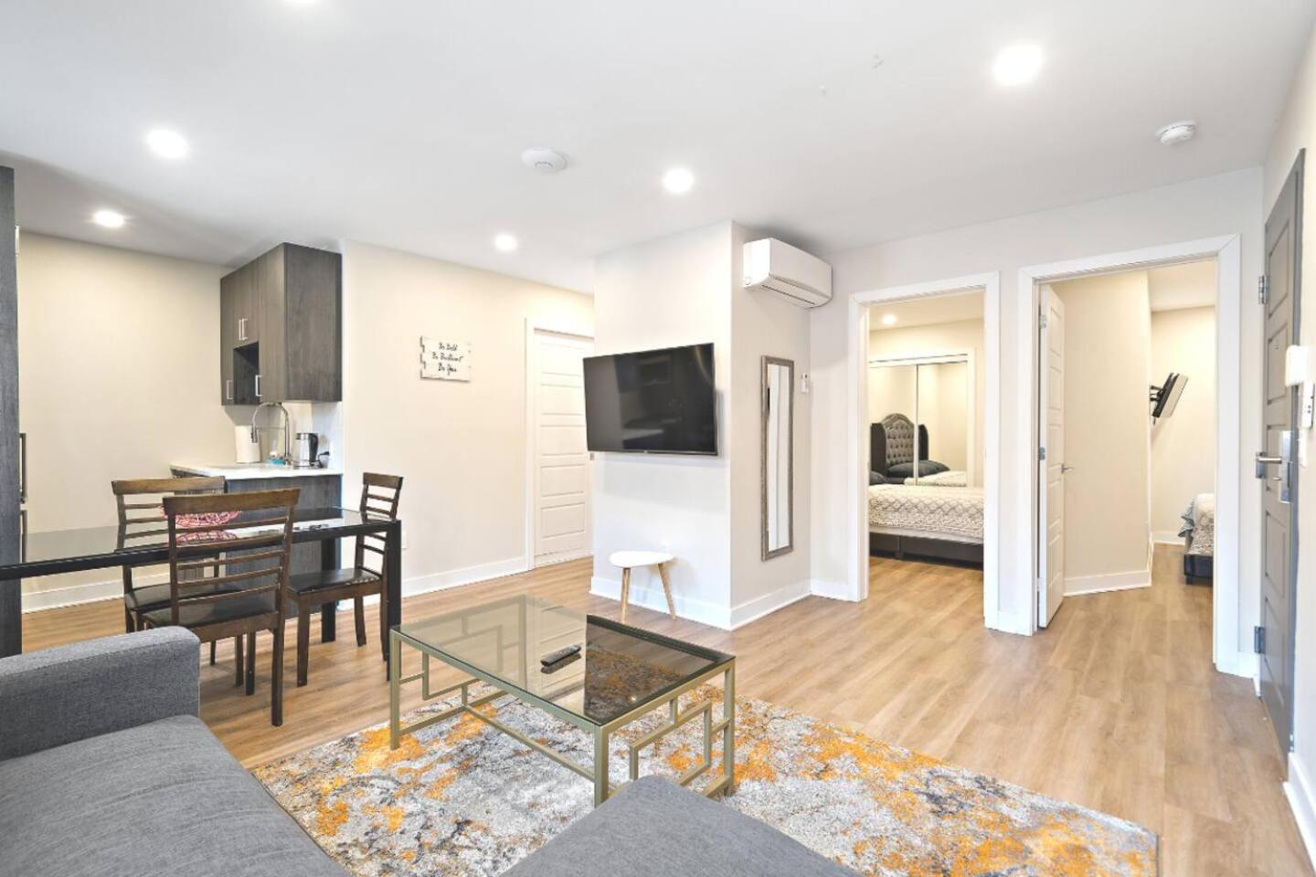 Apartment Duplex 6 Bedrooms In Heart Of Plateau Mont-royal