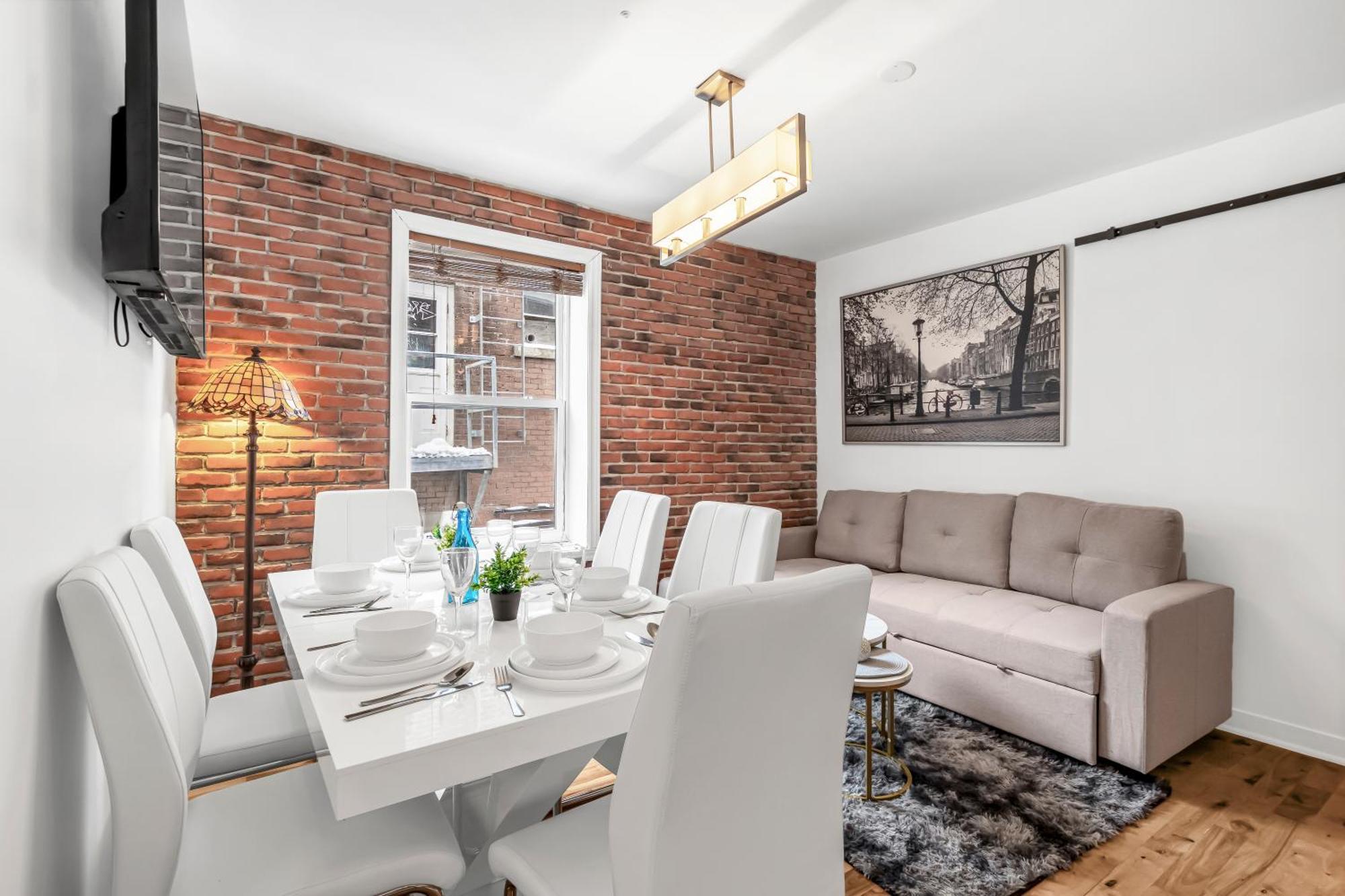 Duplex For Group Stay_mont-royal