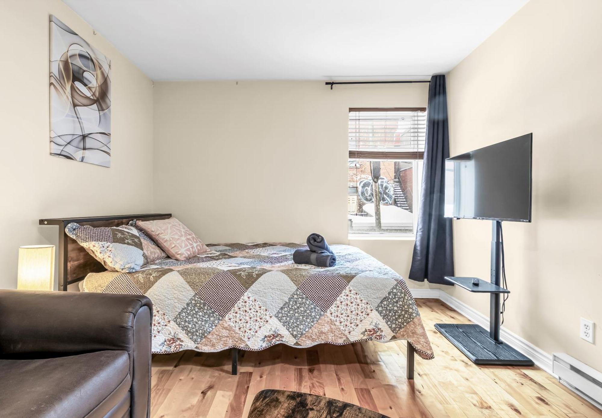 Duplex For Group Stay_mont-royal *