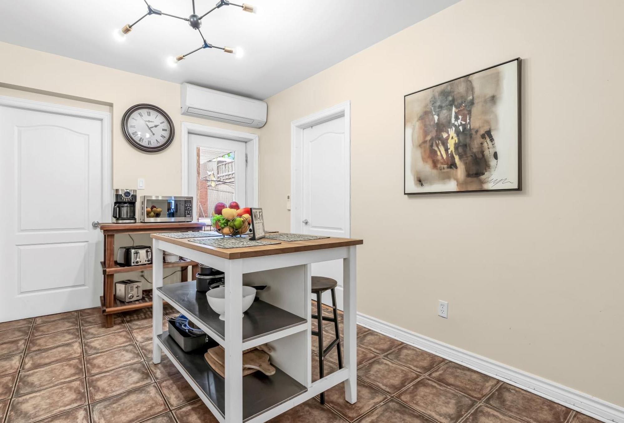 Duplex For Group Stay_mont-royal *