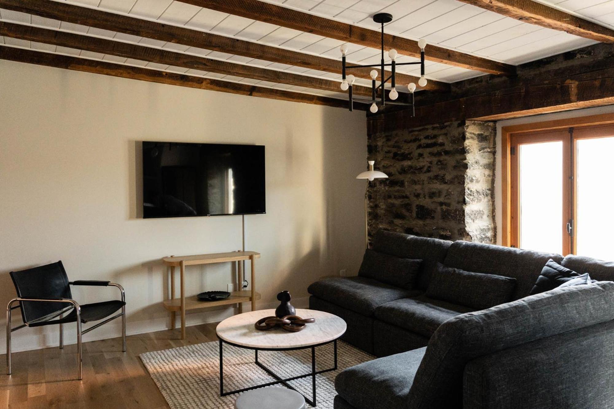 Aparthotel Maison Place Royale By Luxury In Transit Montreal