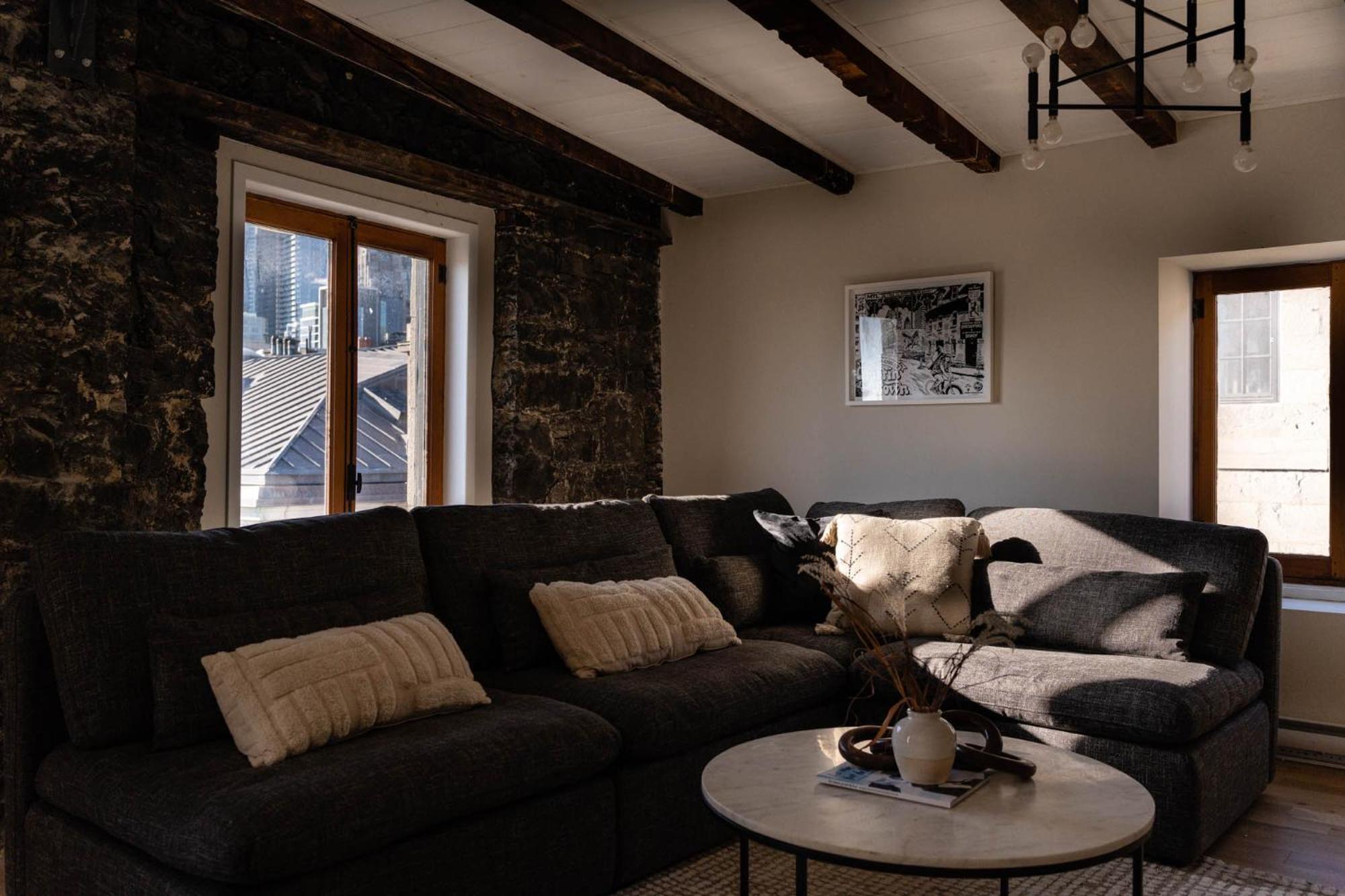 Aparthotel Maison Place Royale By Luxury In Transit Montreal