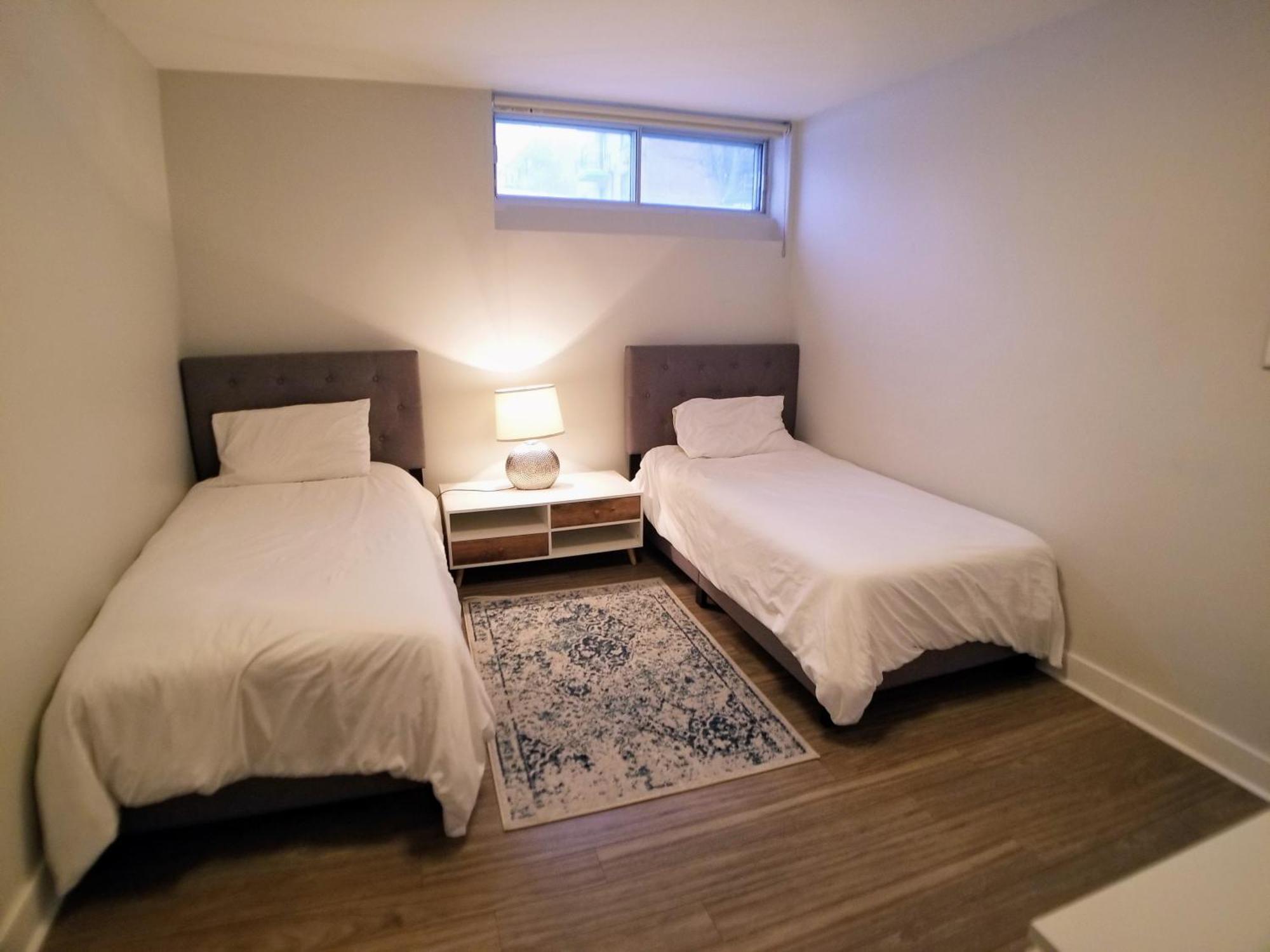 Modern And Spacious 2 Bedroom In Apartment