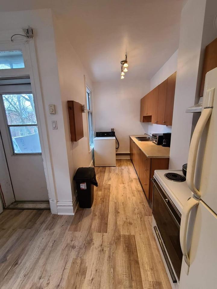 400$/week // B // Full Kitchen Homestay *
