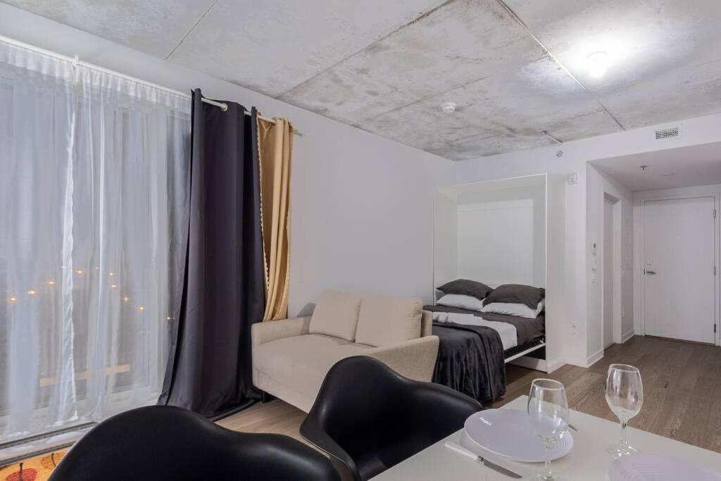 Furnished With Balcony - Downtown #311784 Apartment