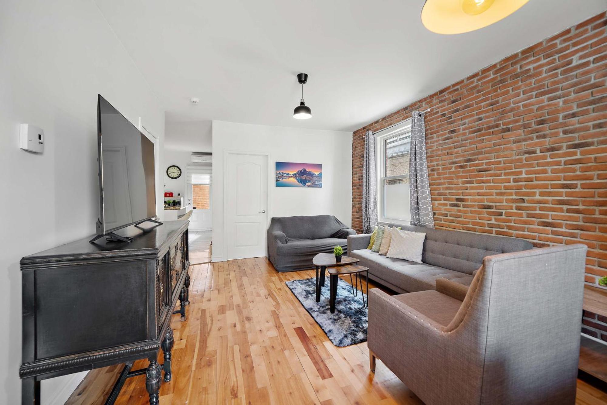 Duplex For Group Stay_mont-royal Montreal