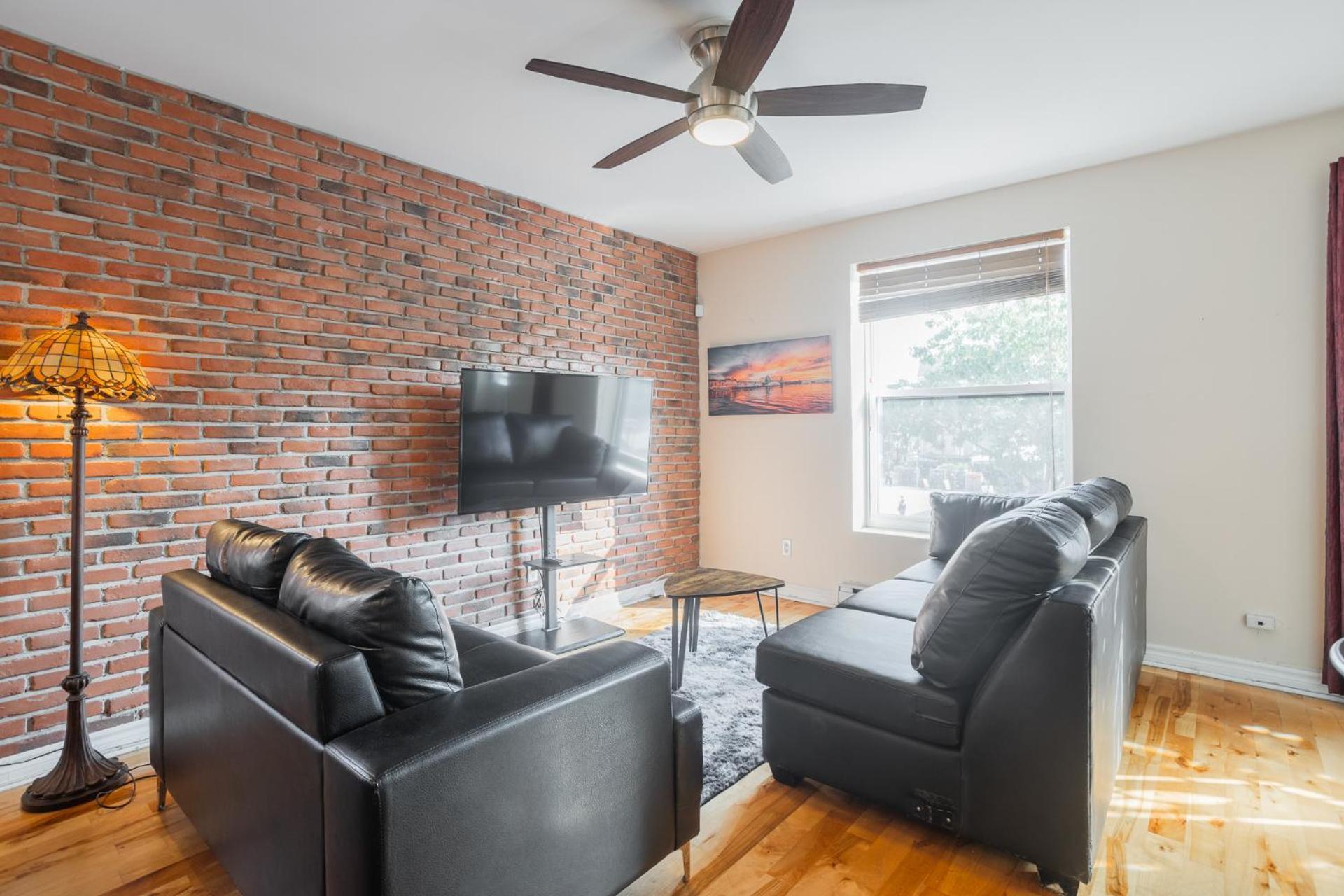 Duplex For Group Stay_mont-royal Holiday home *