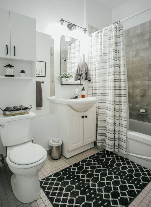 Hresidences Modern On Ontario Street Apartment Montreal