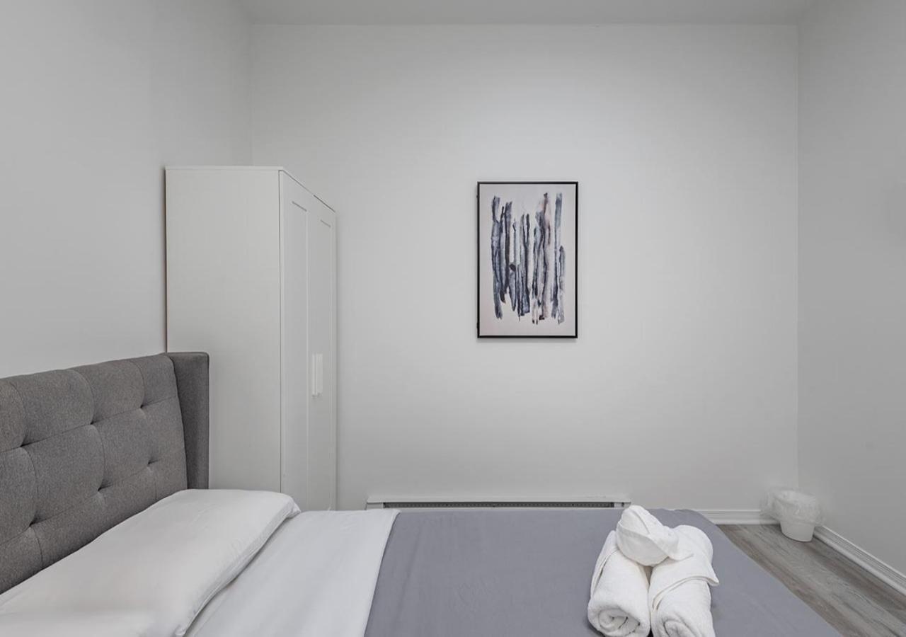 Apartment Luxurious 3bd In Heart Of Downtown Free Parking On-site 5 Min Walk To Bell Center