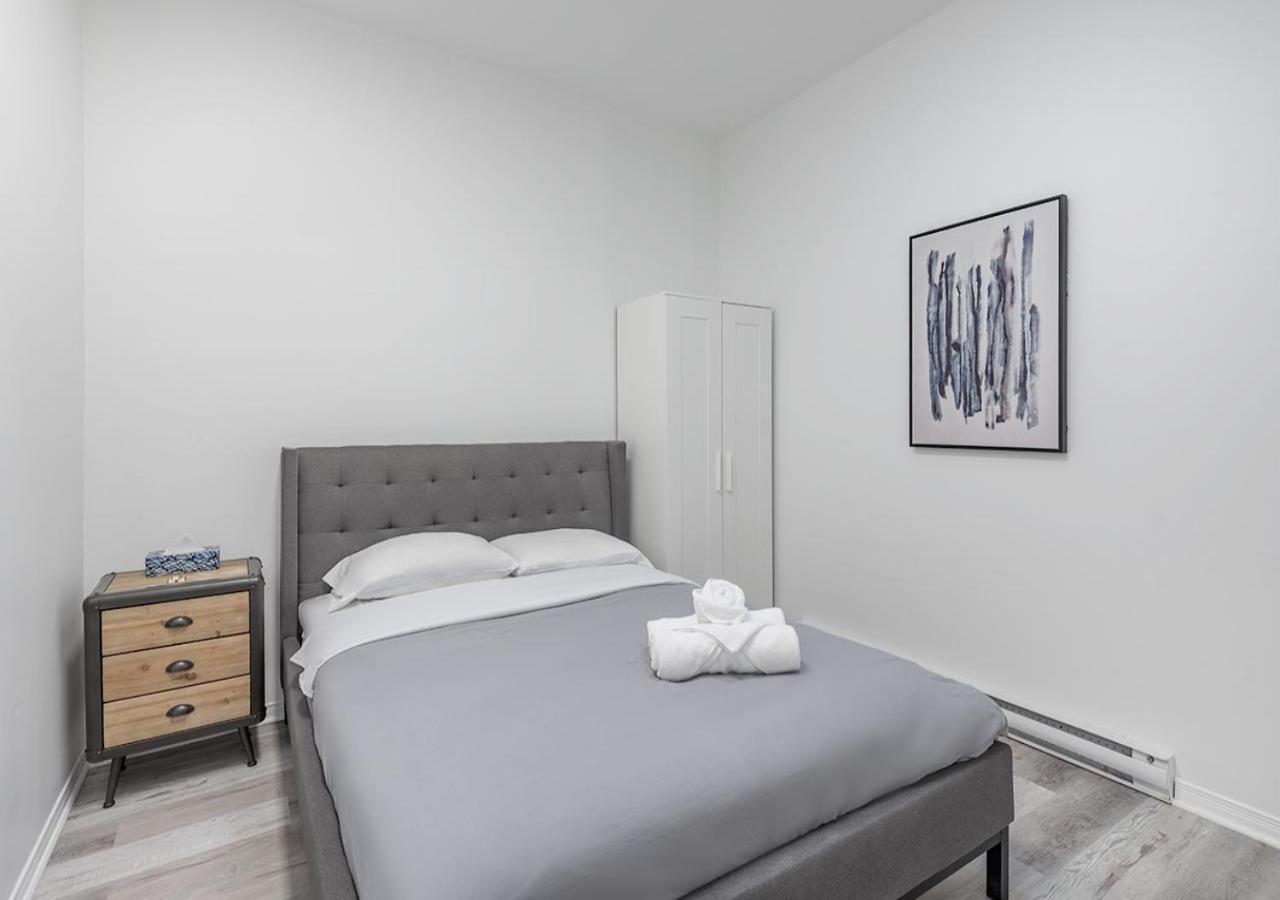 Luxurious 3bd In Heart Of Downtown Free Parking On-site 5 Min Walk To Bell Center