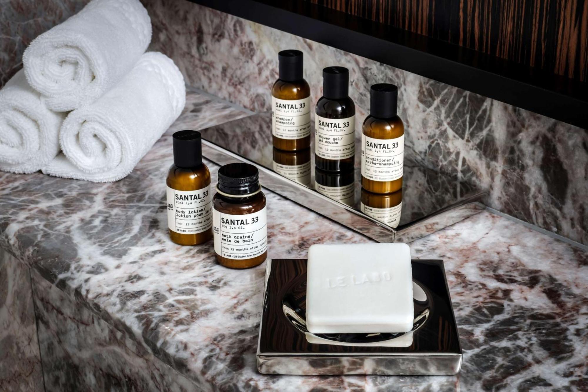 Vogue Downtown, Curio Collection By Hilton