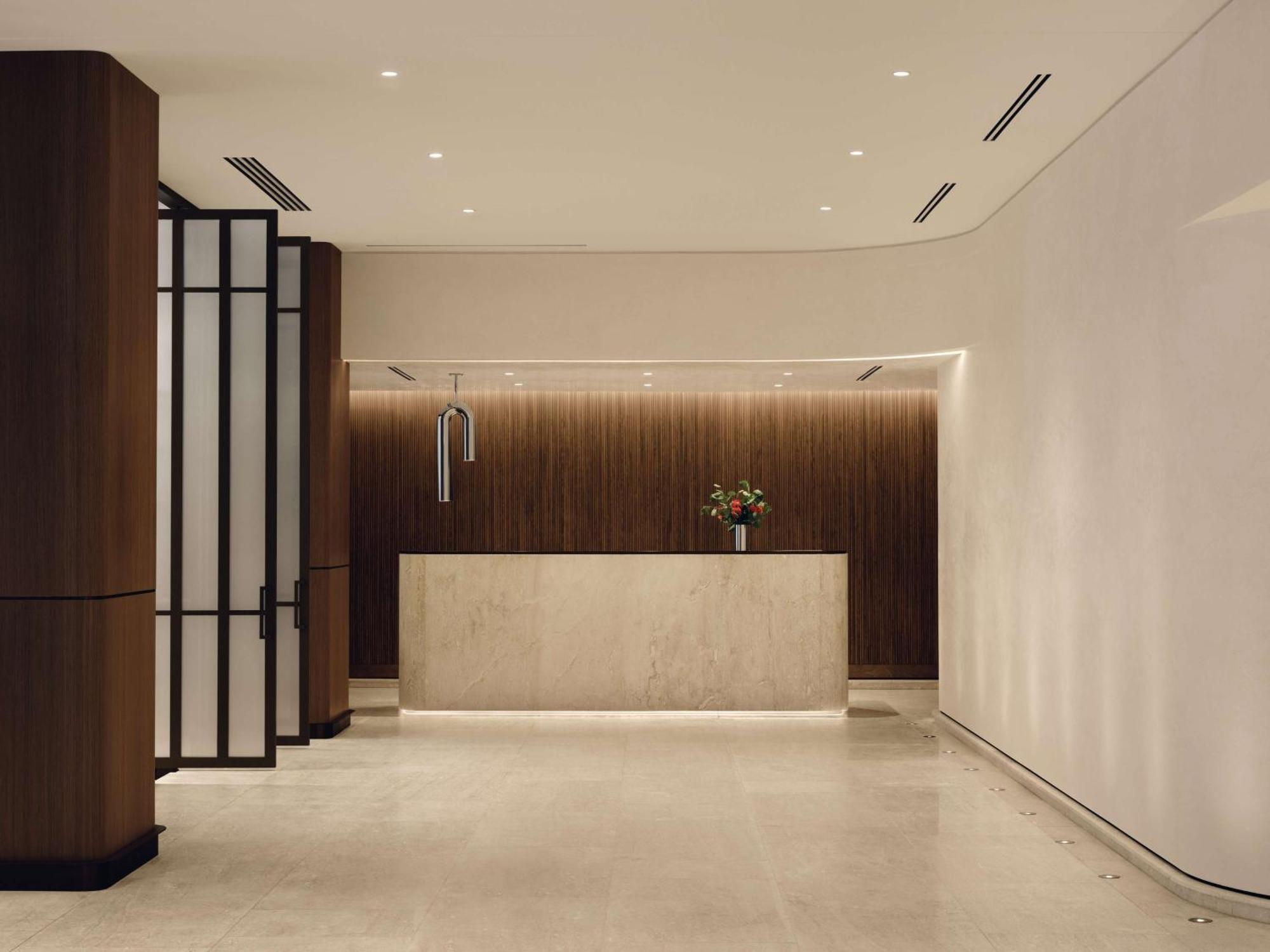 Hotel Vogue Downtown, Curio Collection By Hilton Montreal