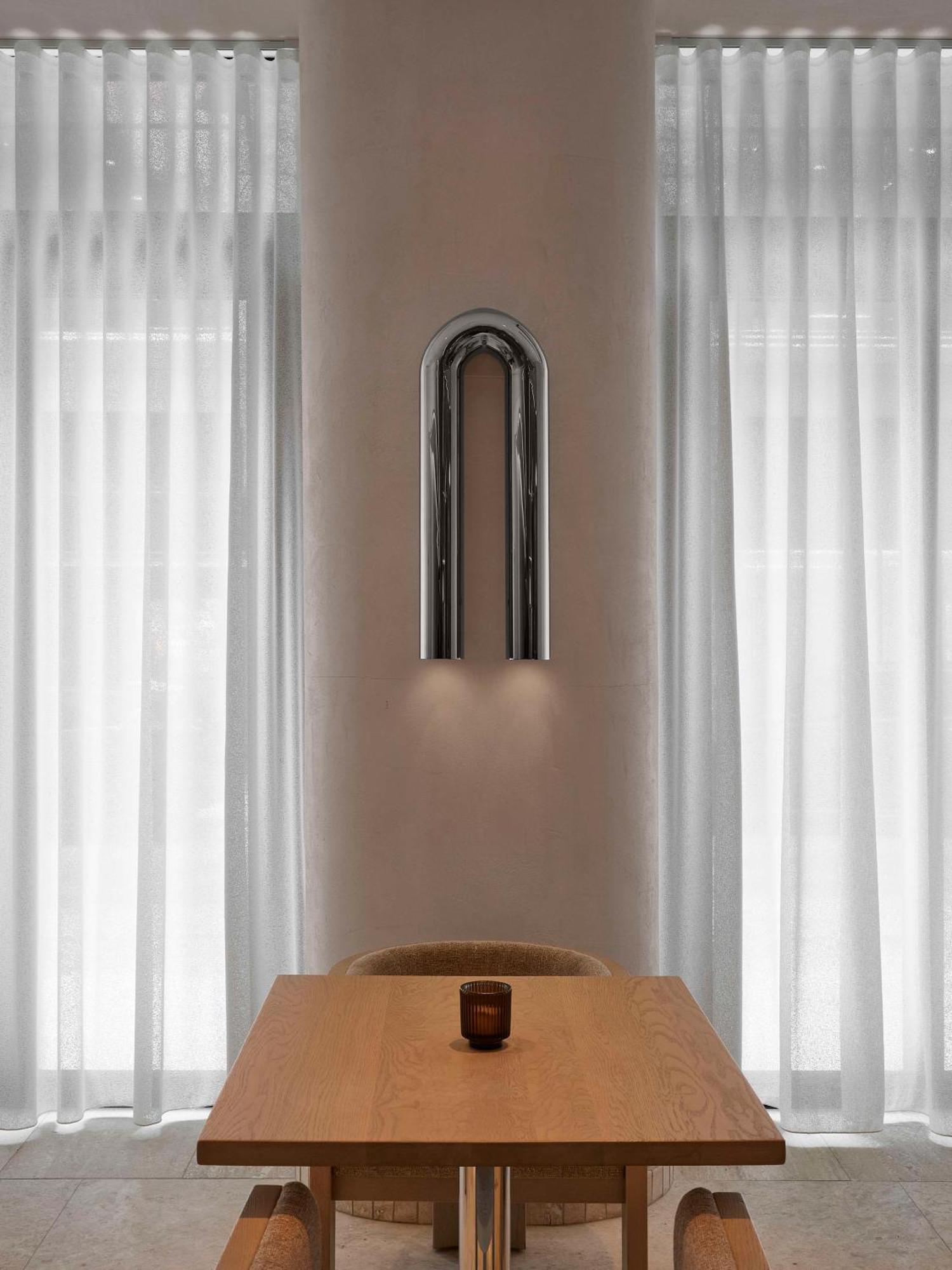 Vogue Downtown, Curio Collection By Hilton Montreal