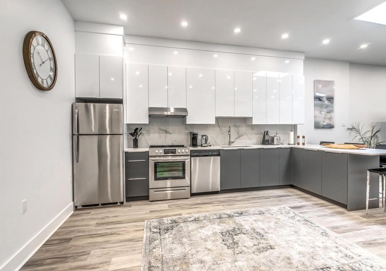 Spacious 5-bed Oasis In The Heart Of Downtown-5 Min To Bell Center, Free Parking