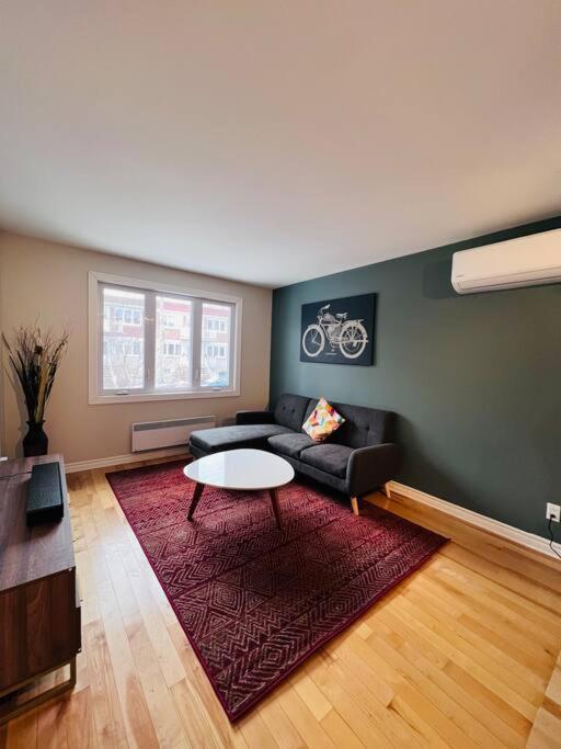 Family-friendly 3br With Backyard Apartment *
