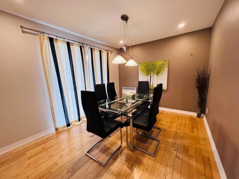 Family-friendly 3br With Backyard Apartment Montreal