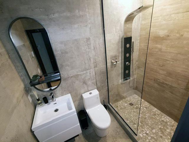 Private & Private Bathroom In Le Plateau *