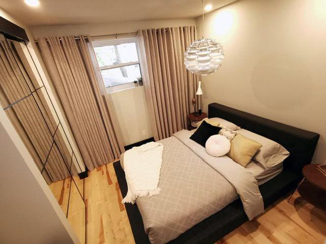 Private & Private Bathroom In Le Plateau Homestay