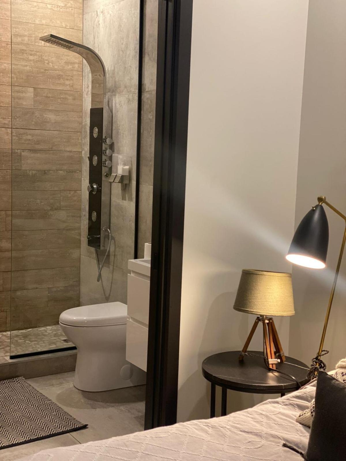Homestay Private & Private Bathroom In Le Plateau