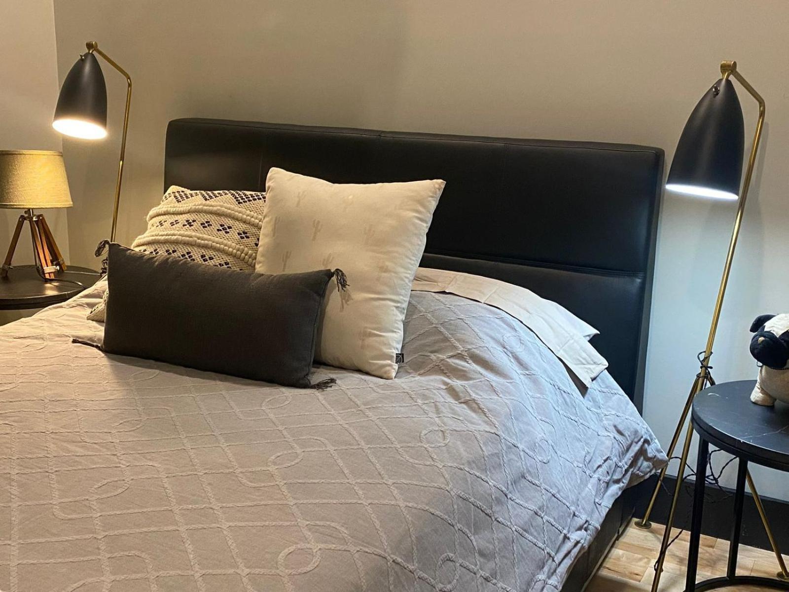 Private & Private Bathroom In Le Plateau Montreal