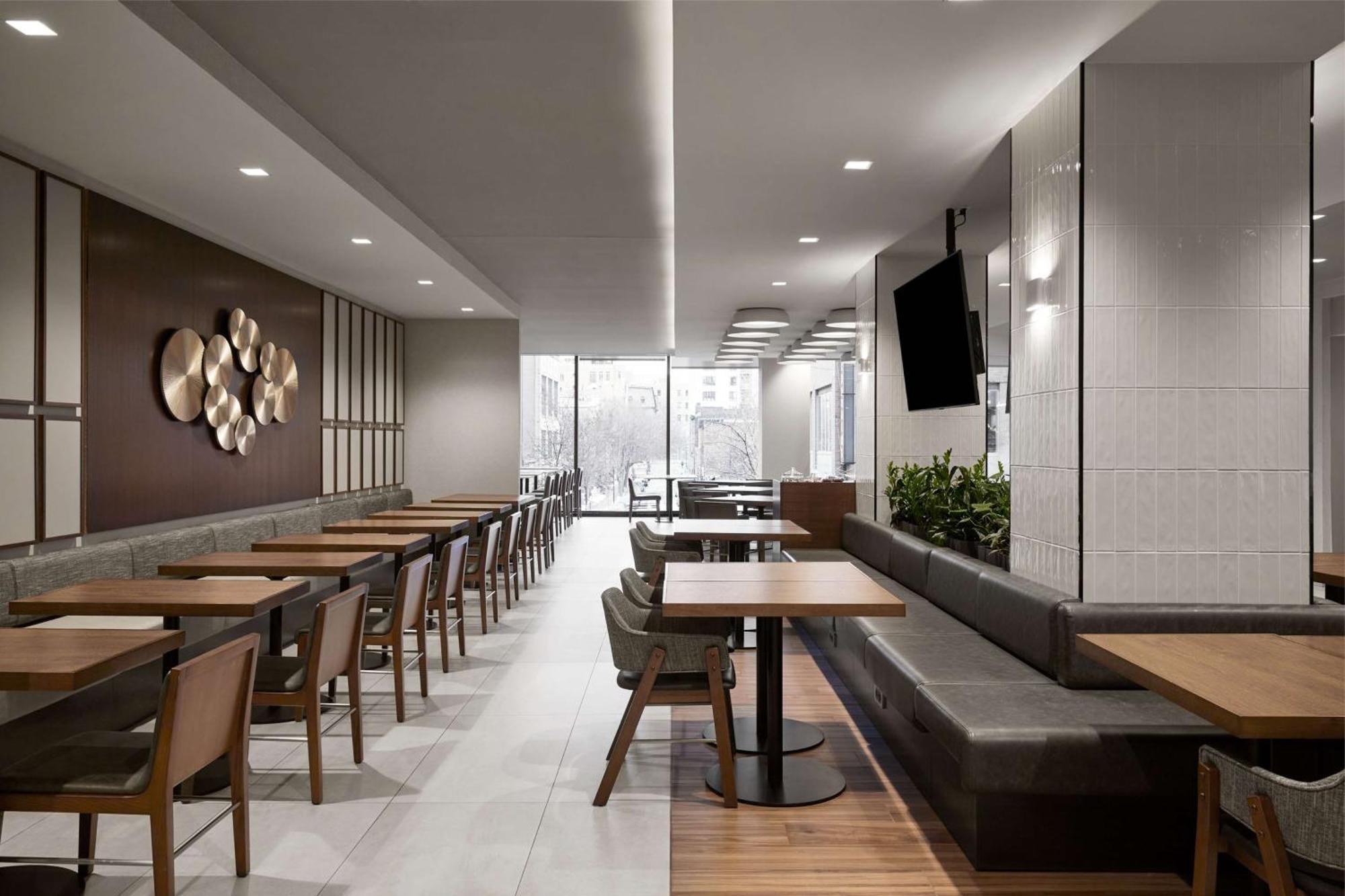 Hyatt Place - Downtown Montreal
