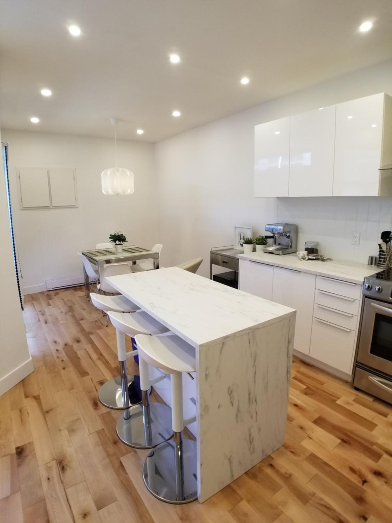 Apartment 3 Bedroom Near Olympic Stadium