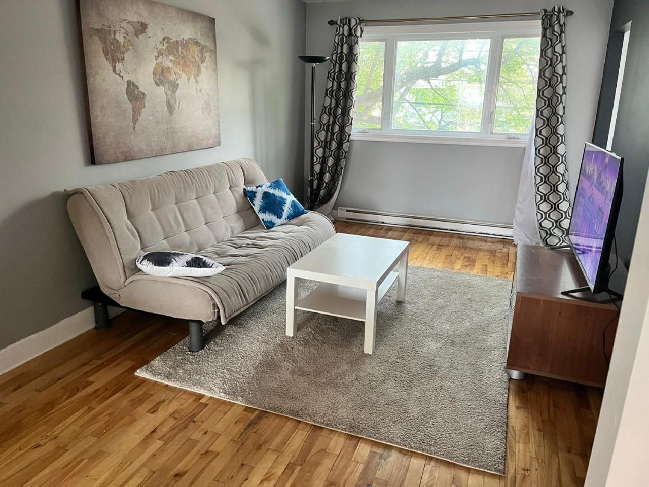 Ideal For Group 3 Bedroom Apartment *