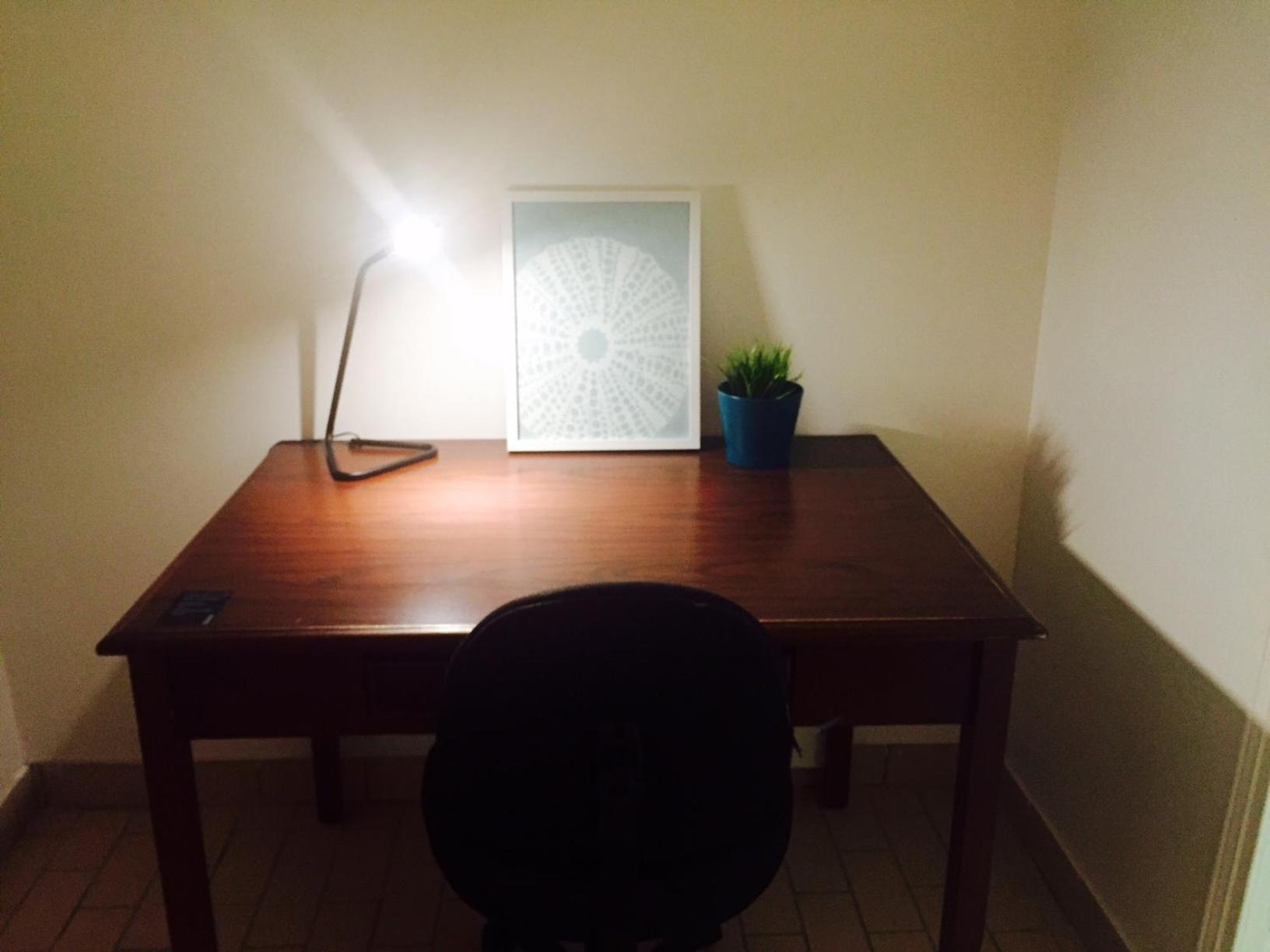 Stylish Apartment: Comfortable In The Golden Square Mile *