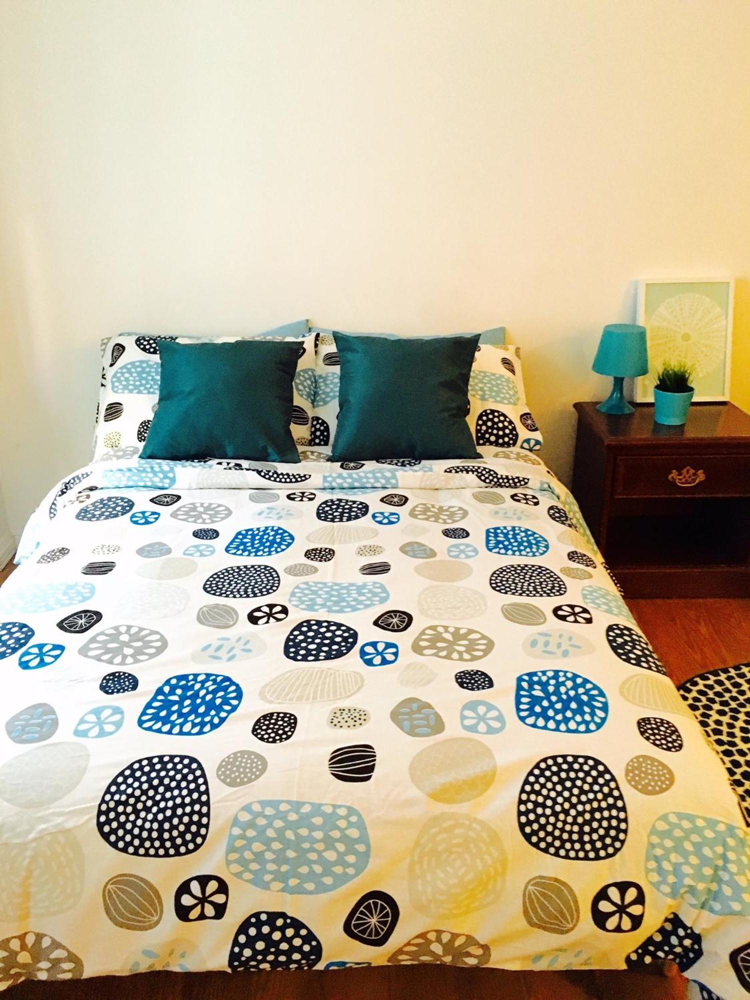 Apartment Stylish Apartment: Comfortable In The Golden Square Mile