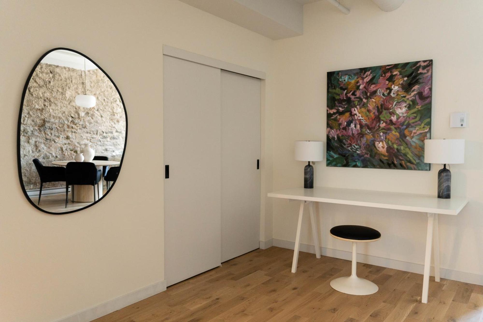 Maison Place Jacques-cartier By Luxury In Transit Montreal