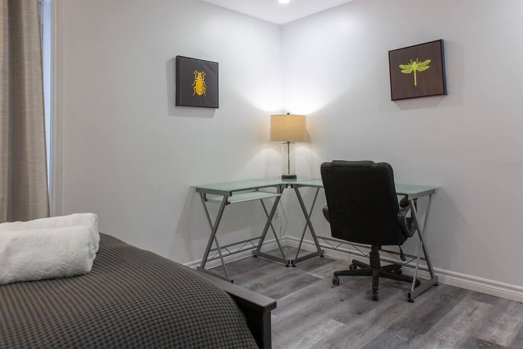 4404-modern Luxury 2 Bd, Mtl
