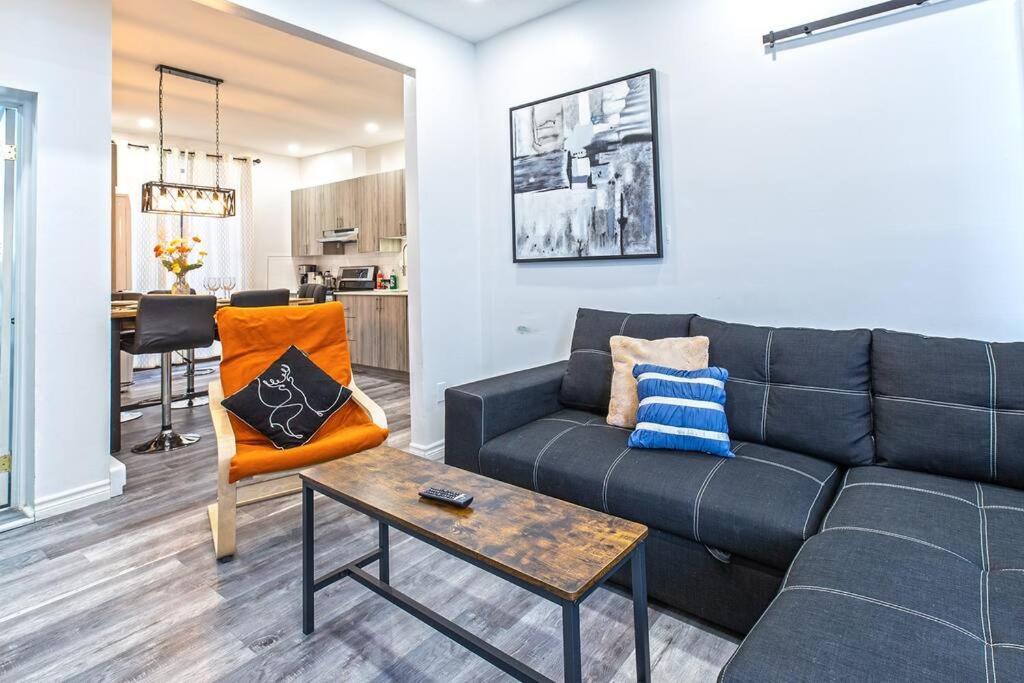 4404-modern Luxury 2 Bd, Mtl Apartment